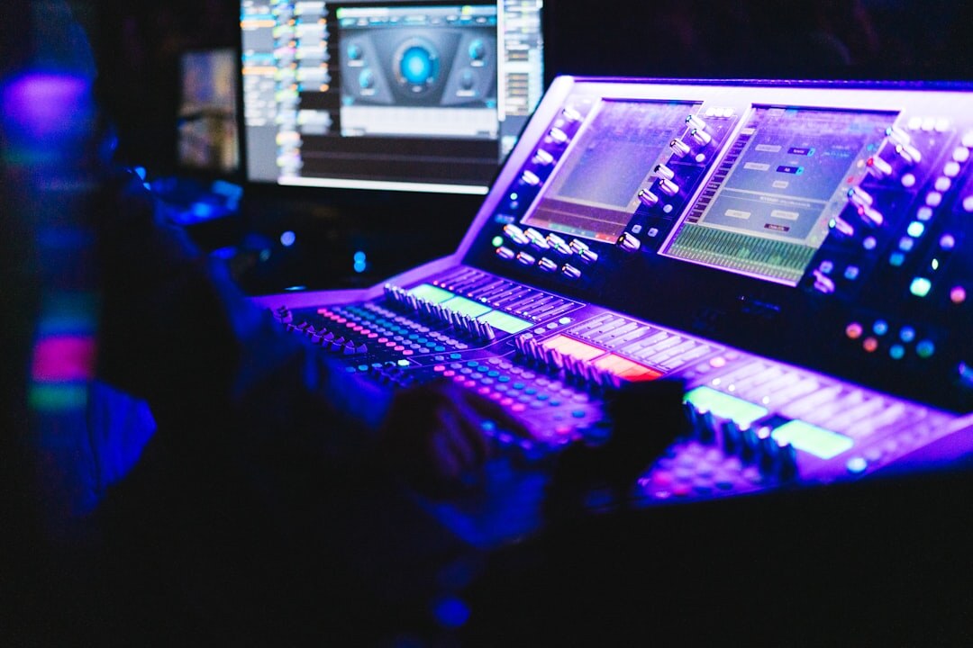 sound mixing console